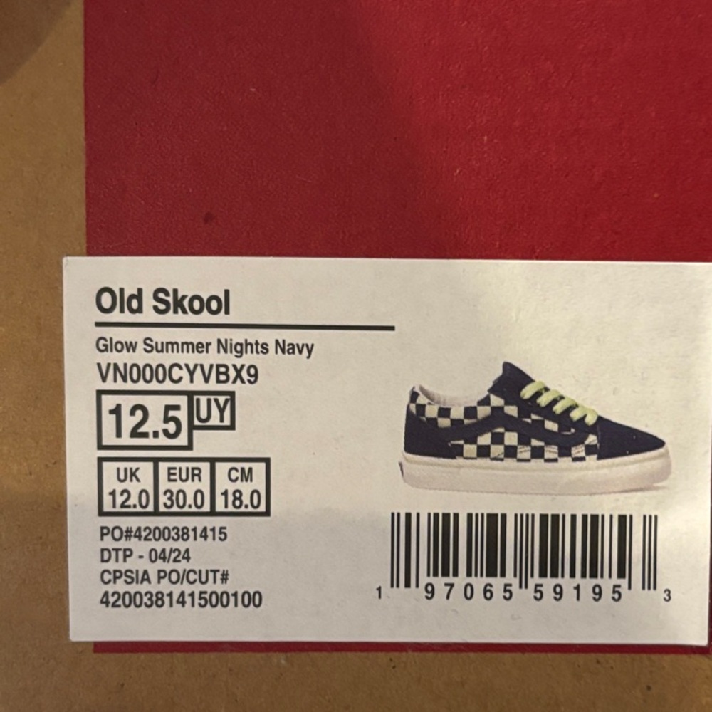 Vans Kids Old Skool Sneakers - Navy and White Checkered Glow in the dark